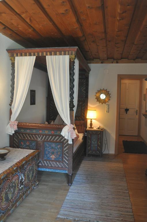 Romantikhotel Almtalhof Grünau im Almtal Szoba fotó